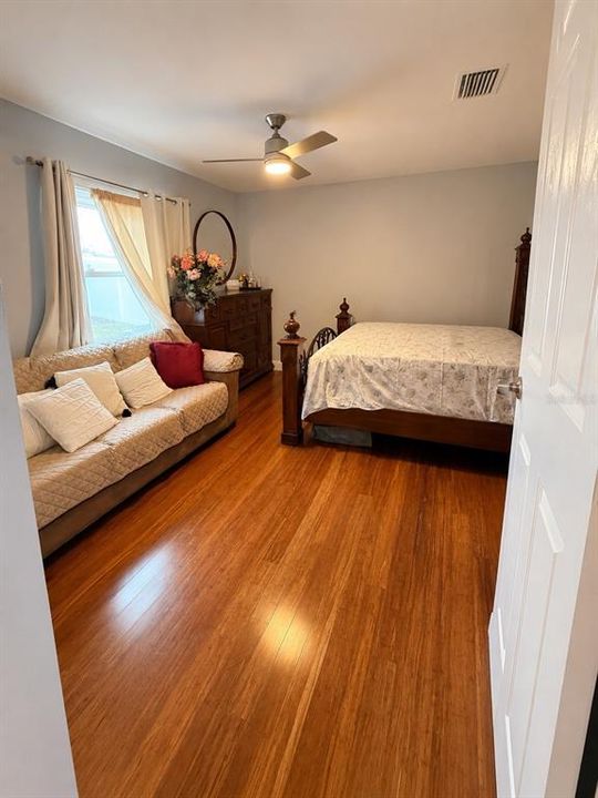 For Sale: $469,900 (3 beds, 2 baths, 1660 Square Feet)