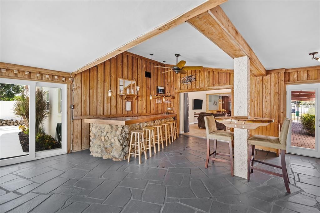 На продажу: $630,000 (3 спален, 2 ванн, 1814 Квадратных фут)