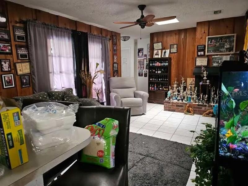 На продажу: $486,999 (3 спален, 2 ванн, 1485 Квадратных фут)