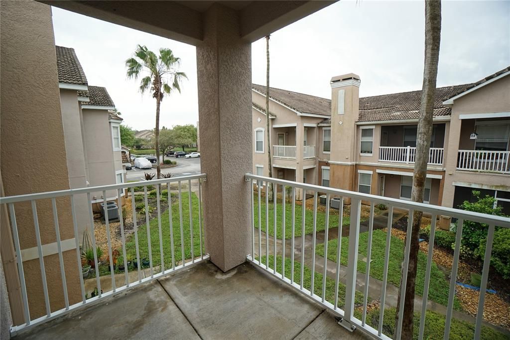 For Rent: $2,100 (2 beds, 2 baths, 1353 Square Feet)