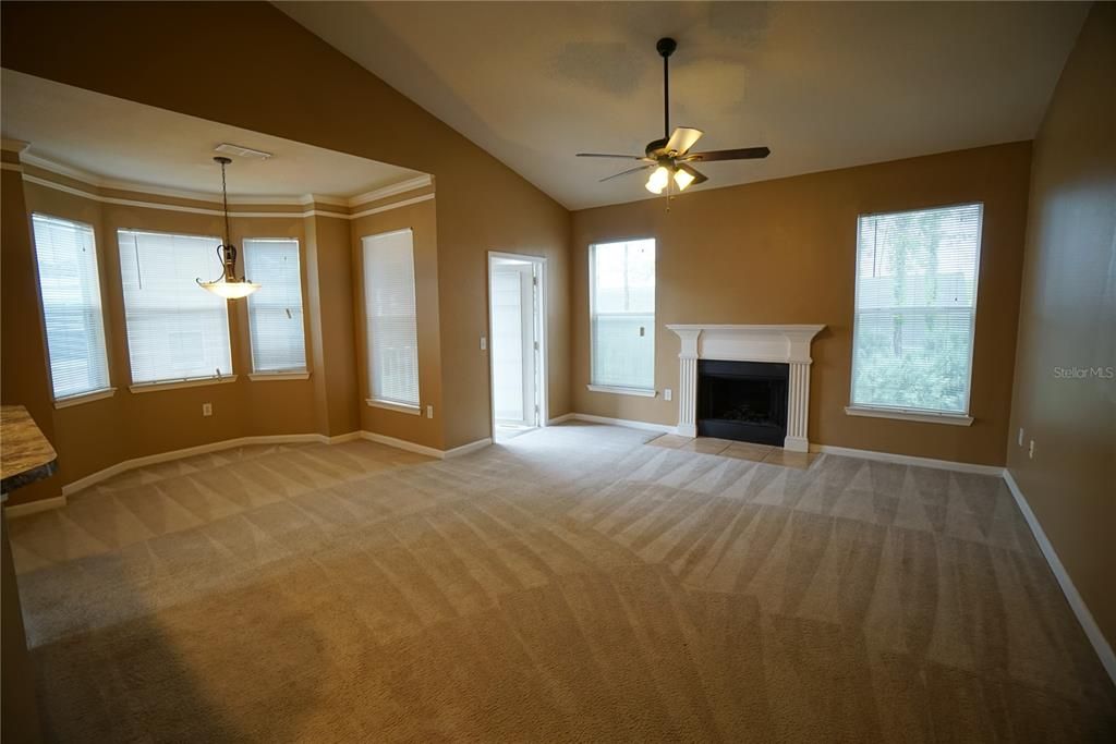For Rent: $2,100 (2 beds, 2 baths, 1353 Square Feet)