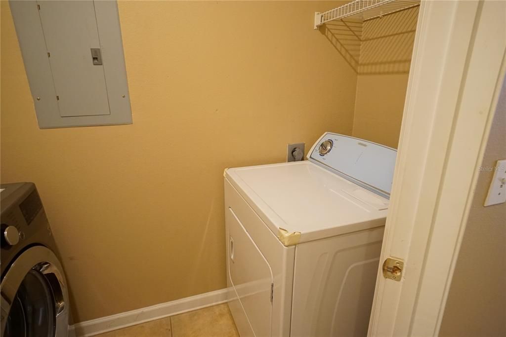 For Rent: $2,100 (2 beds, 2 baths, 1353 Square Feet)