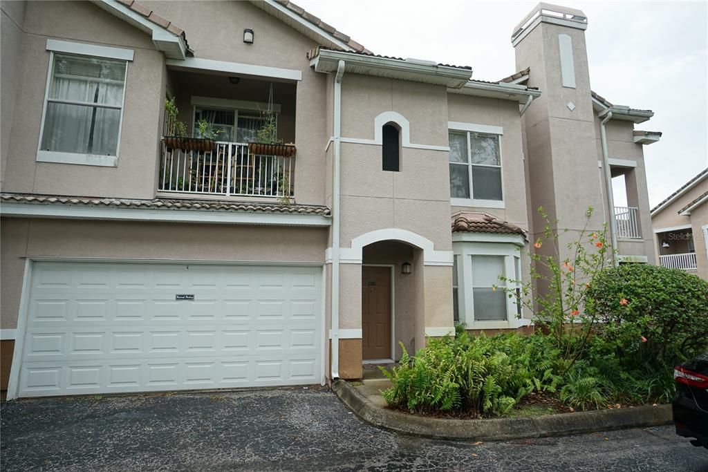 For Rent: $2,100 (2 beds, 2 baths, 1353 Square Feet)