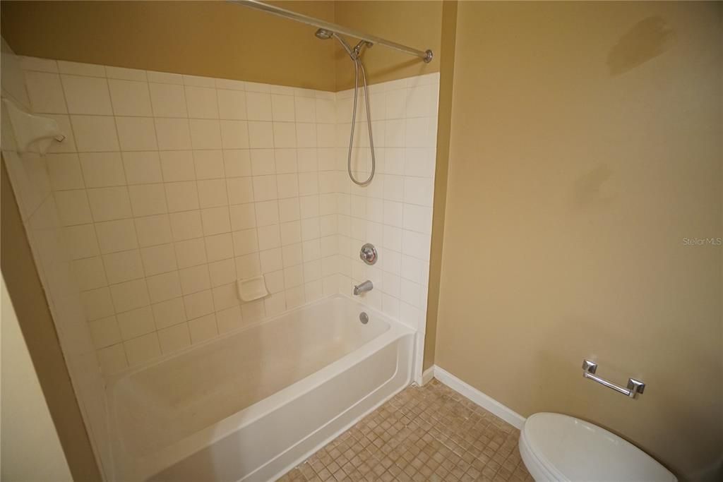 For Rent: $2,100 (2 beds, 2 baths, 1353 Square Feet)