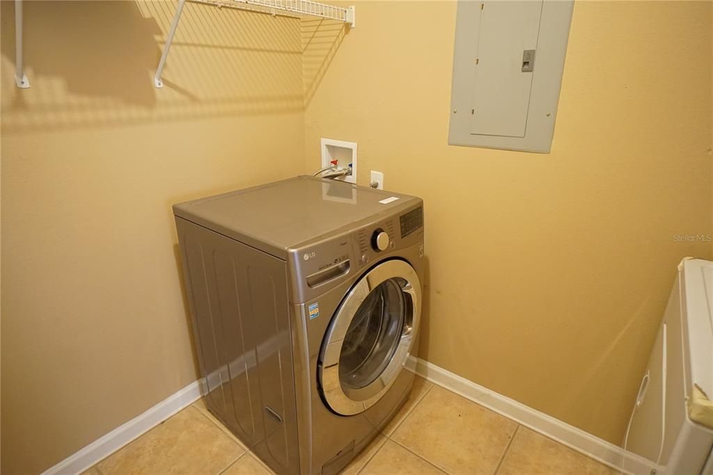 For Rent: $2,100 (2 beds, 2 baths, 1353 Square Feet)