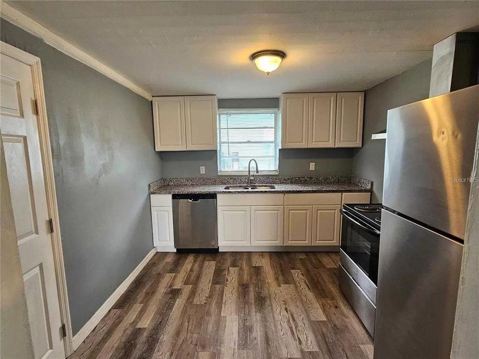 На продажу: $140,000 (3 спален, 1 ванн, 1088 Квадратных фут)