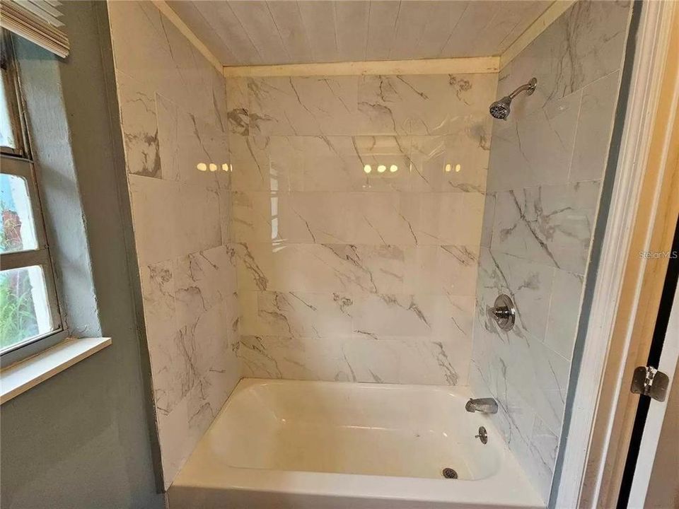 На продажу: $140,000 (3 спален, 1 ванн, 1088 Квадратных фут)