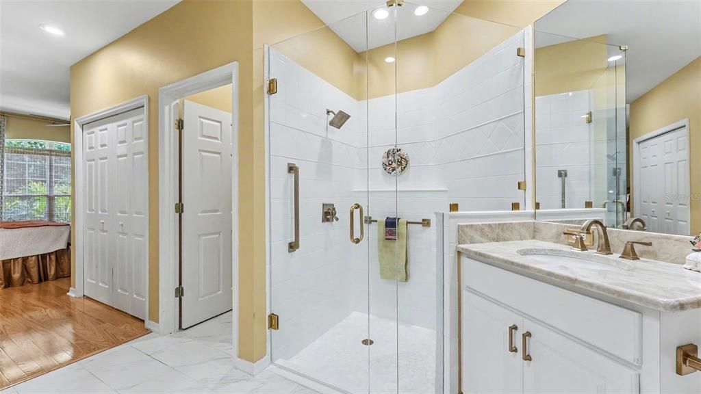For Sale: $345,000 (2 beds, 2 baths, 1360 Square Feet)