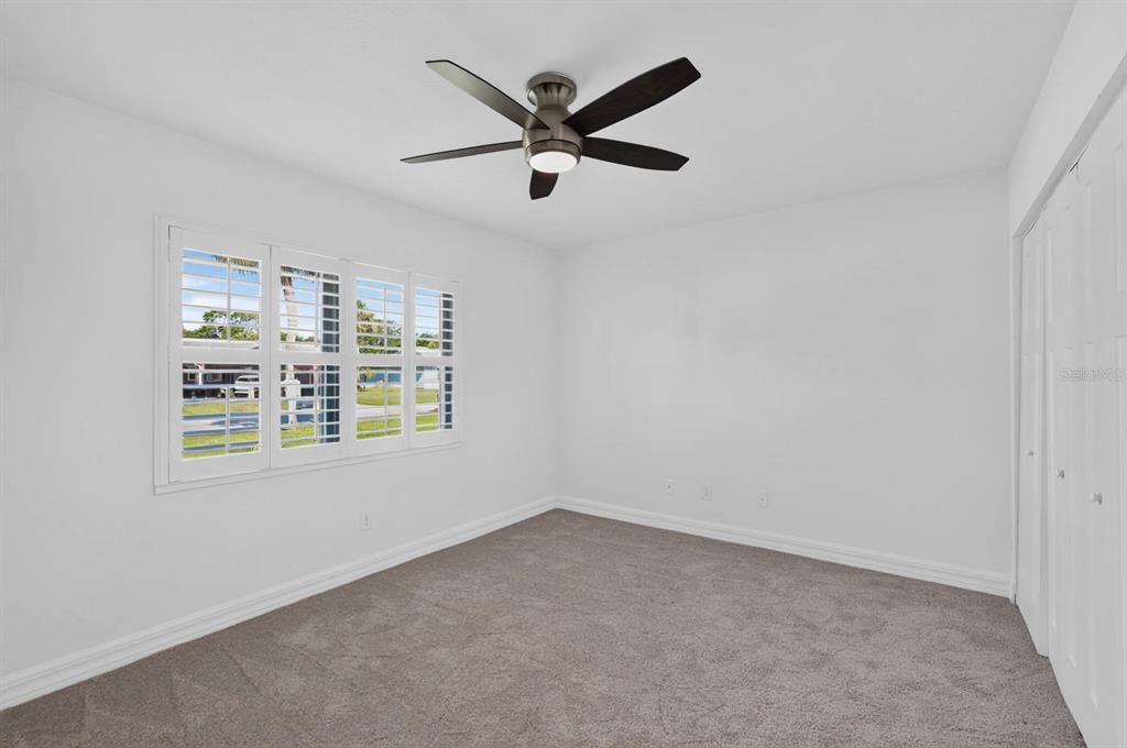 For Sale: $585,000 (2 beds, 2 baths, 1141 Square Feet)