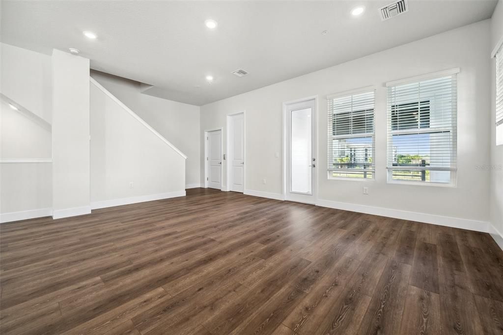 В аренду: $4,300 (3 спален, 3 ванн, 2334 Квадратных фут)