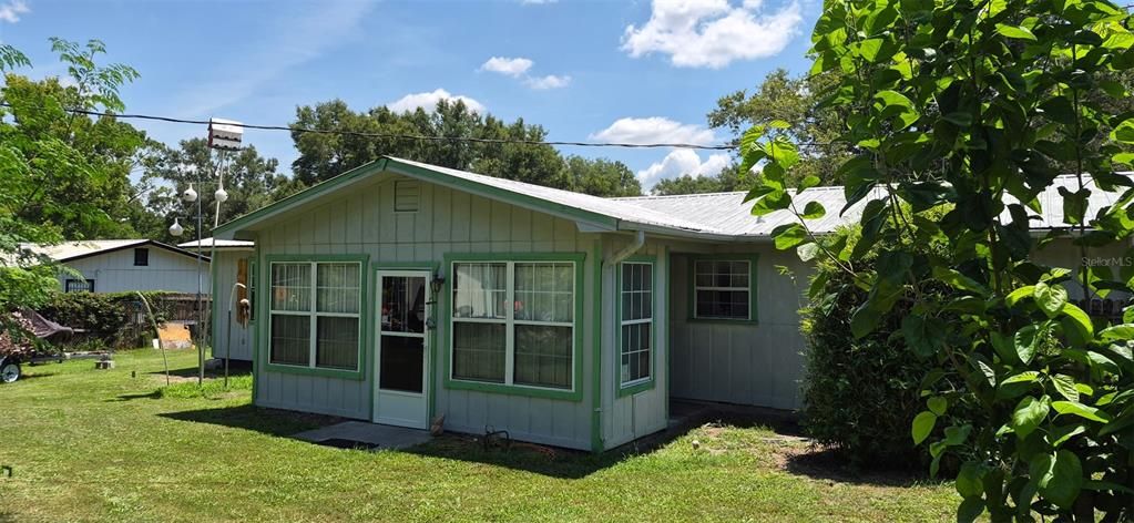 For Sale: $199,000 (3 beds, 2 baths, 1308 Square Feet)