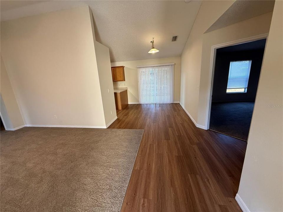 В аренду: $1,700 (3 спален, 2 ванн, 1362 Квадратных фут)