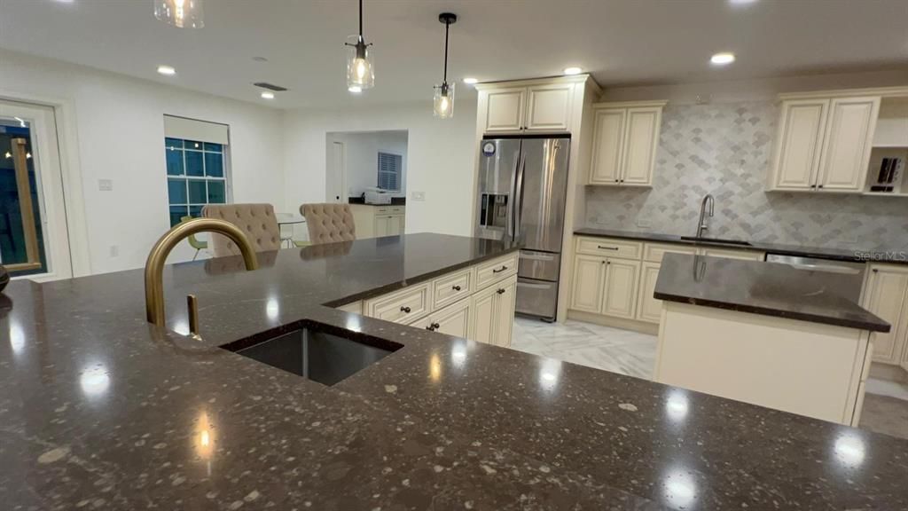 В аренду: $5,800 (4 спален, 4 ванн, 3482 Квадратных фут)