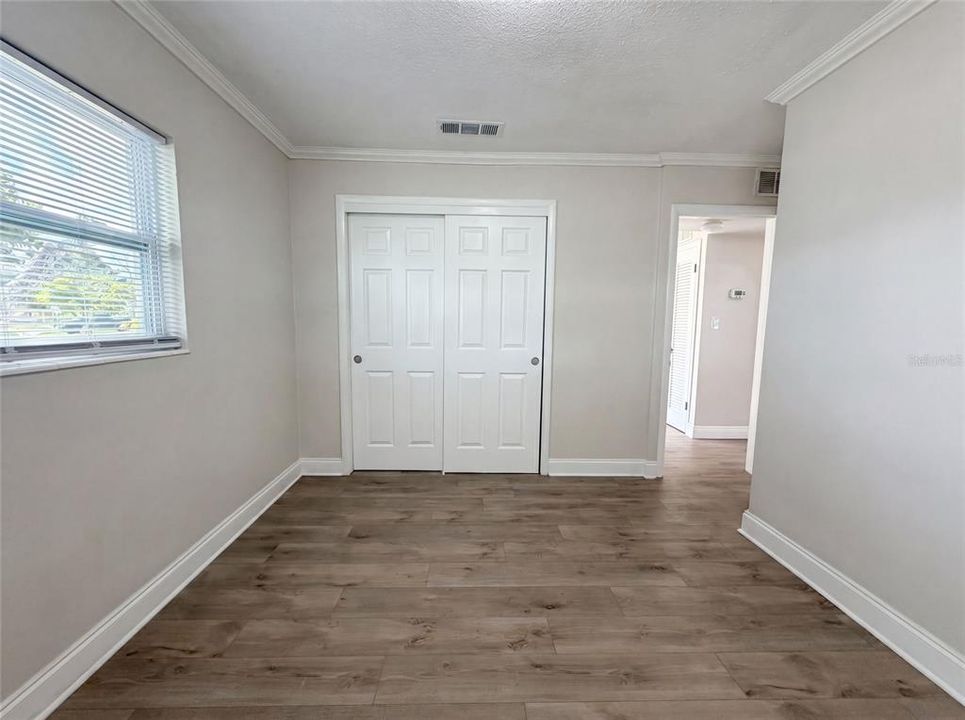 For Sale: $289,000 (3 beds, 1 baths, 1066 Square Feet)