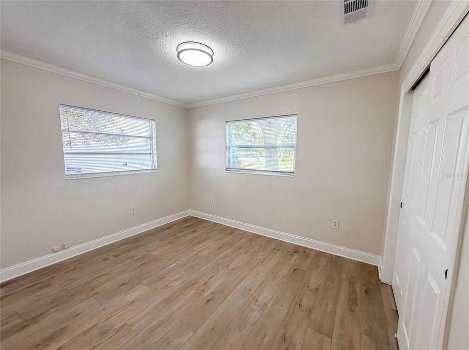 For Sale: $289,000 (3 beds, 1 baths, 1066 Square Feet)