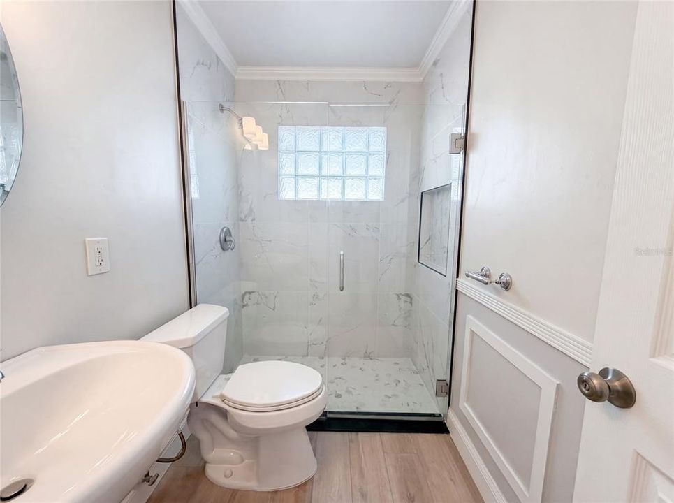 For Sale: $289,000 (3 beds, 1 baths, 1066 Square Feet)