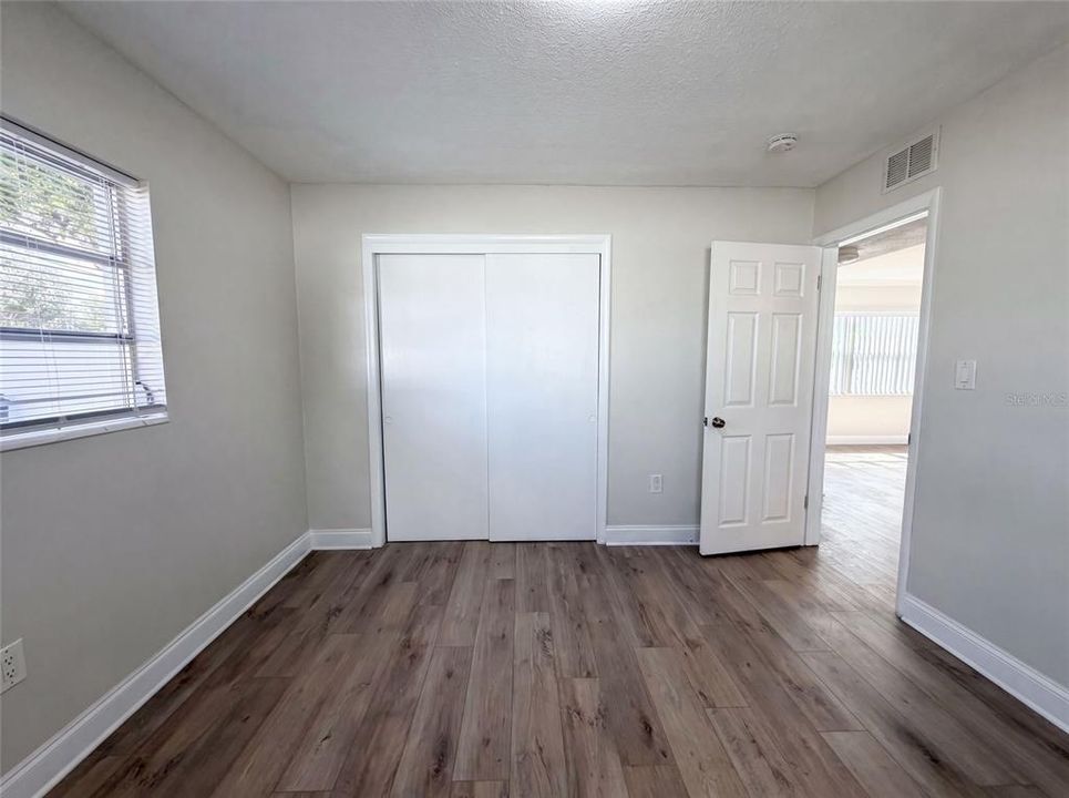 For Sale: $289,000 (3 beds, 1 baths, 1066 Square Feet)