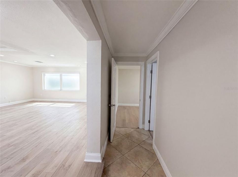 For Sale: $289,000 (3 beds, 1 baths, 1066 Square Feet)