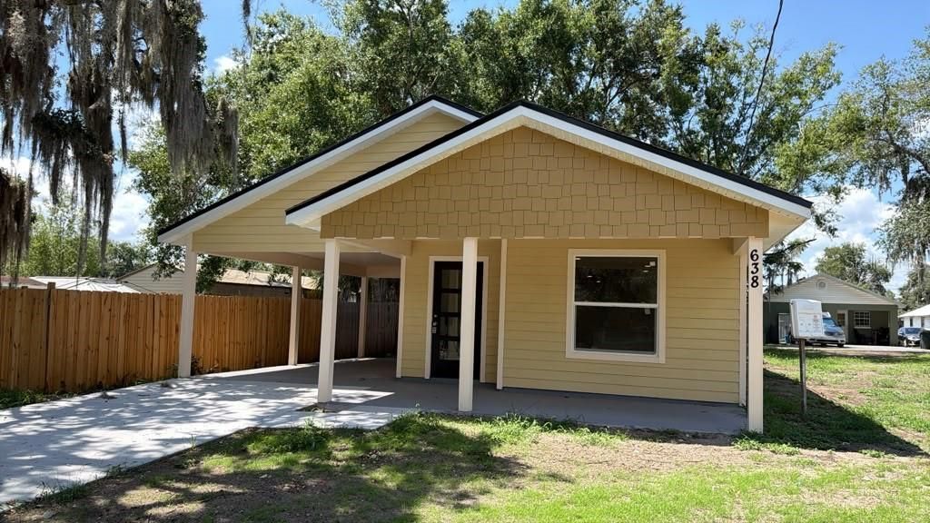 En Venta: $299,900 (3 camas, 2 baños, 1376 Pies cuadrados)