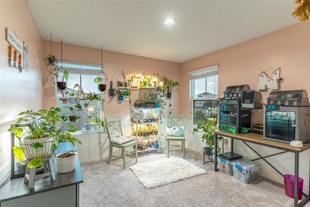 For Sale: $394,900 (5 beds, 3 baths, 2885 Square Feet)