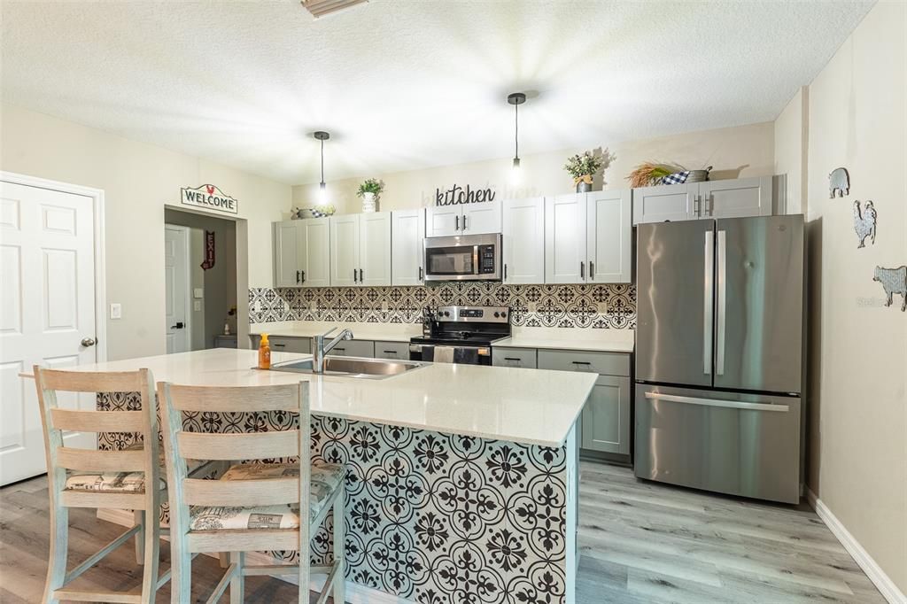 For Sale: $394,900 (5 beds, 3 baths, 2885 Square Feet)