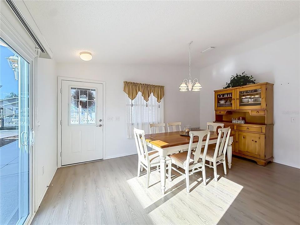 En Venta: $275,000 (2 camas, 2 baños, 1156 Pies cuadrados)