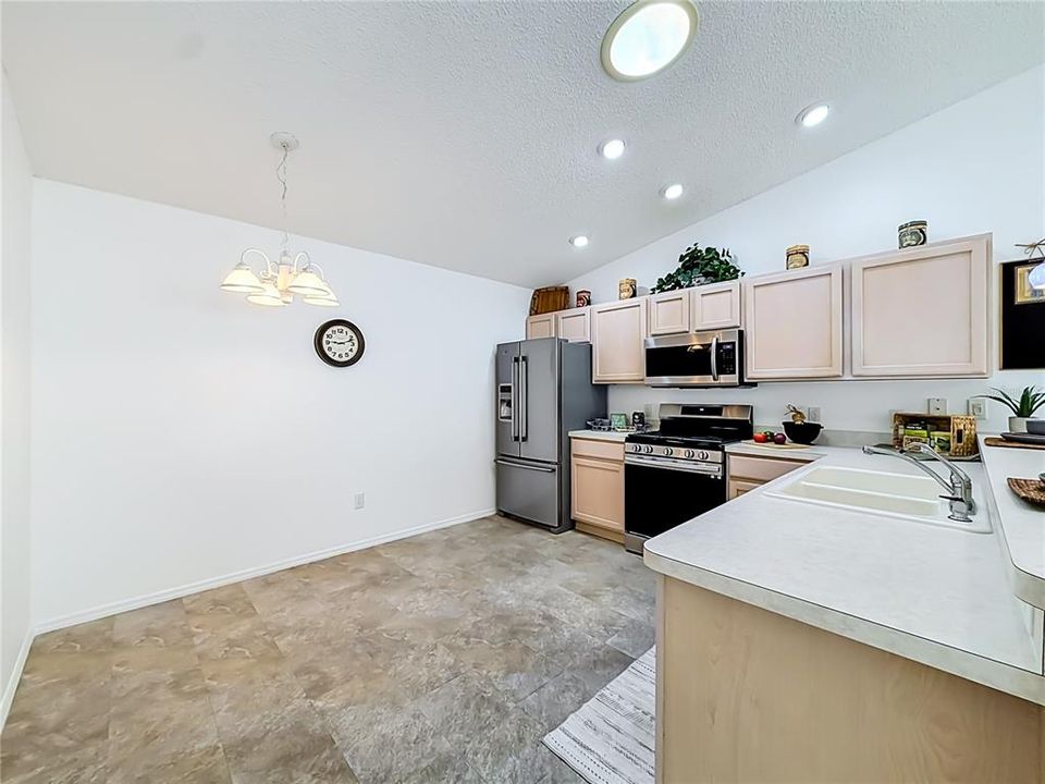 En Venta: $275,000 (2 camas, 2 baños, 1156 Pies cuadrados)