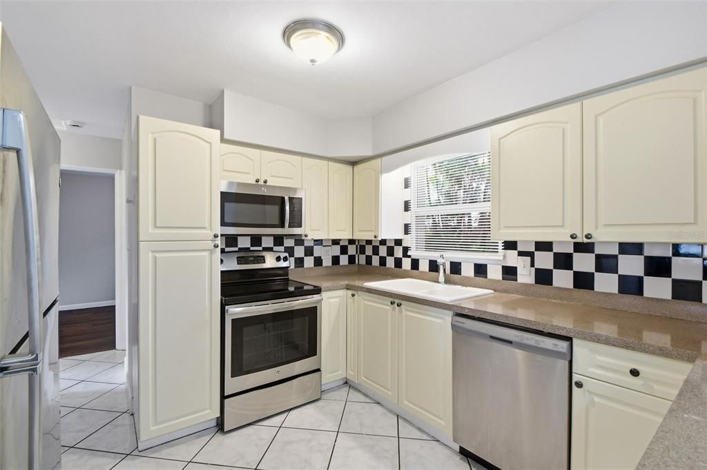 En Venta: $299,900 (3 camas, 1 baños, 1125 Pies cuadrados)