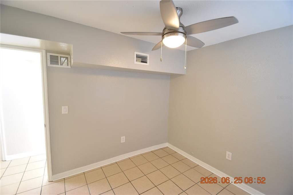 For Rent: $1,425 (2 beds, 1 baths, 640 Square Feet)