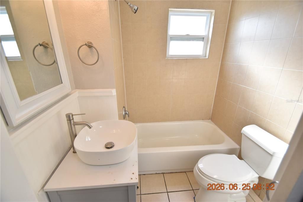 For Rent: $1,425 (2 beds, 1 baths, 640 Square Feet)