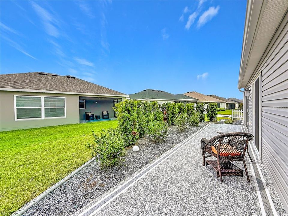 На продажу: $325,000 (2 спален, 2 ванн, 1256 Квадратных фут)