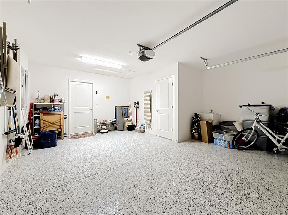 На продажу: $325,000 (2 спален, 2 ванн, 1256 Квадратных фут)