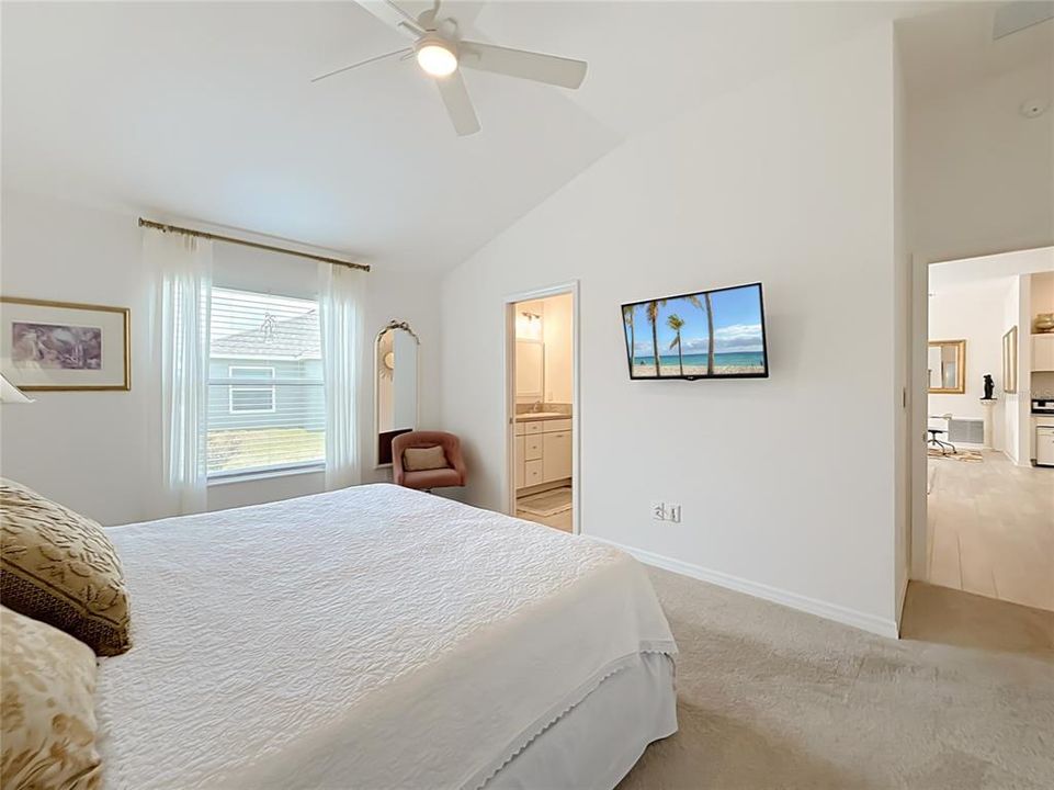На продажу: $325,000 (2 спален, 2 ванн, 1256 Квадратных фут)
