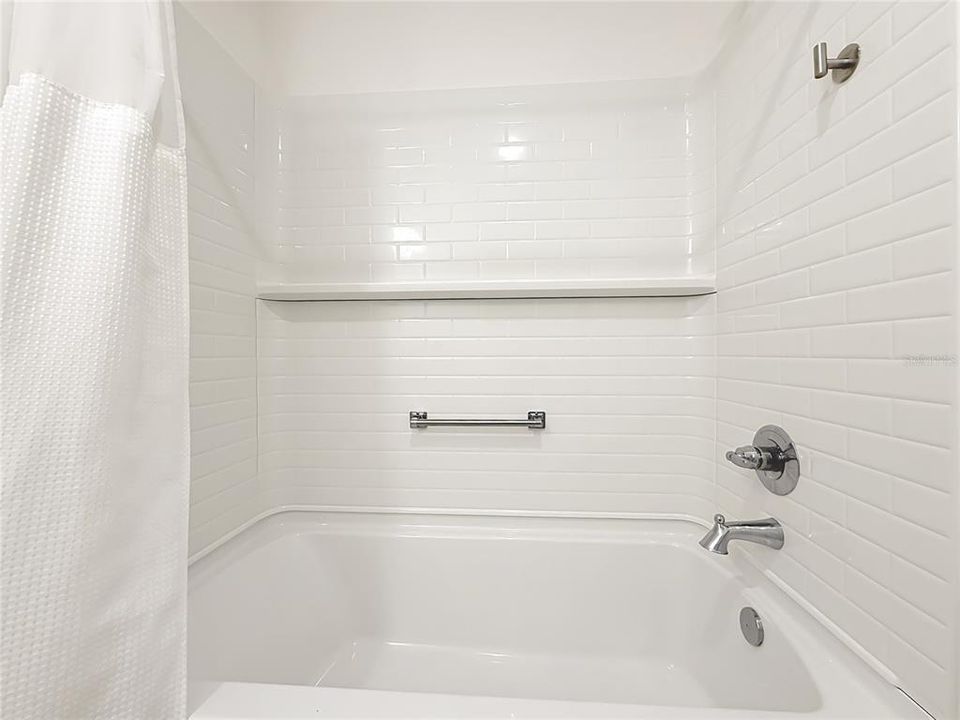 На продажу: $325,000 (2 спален, 2 ванн, 1256 Квадратных фут)
