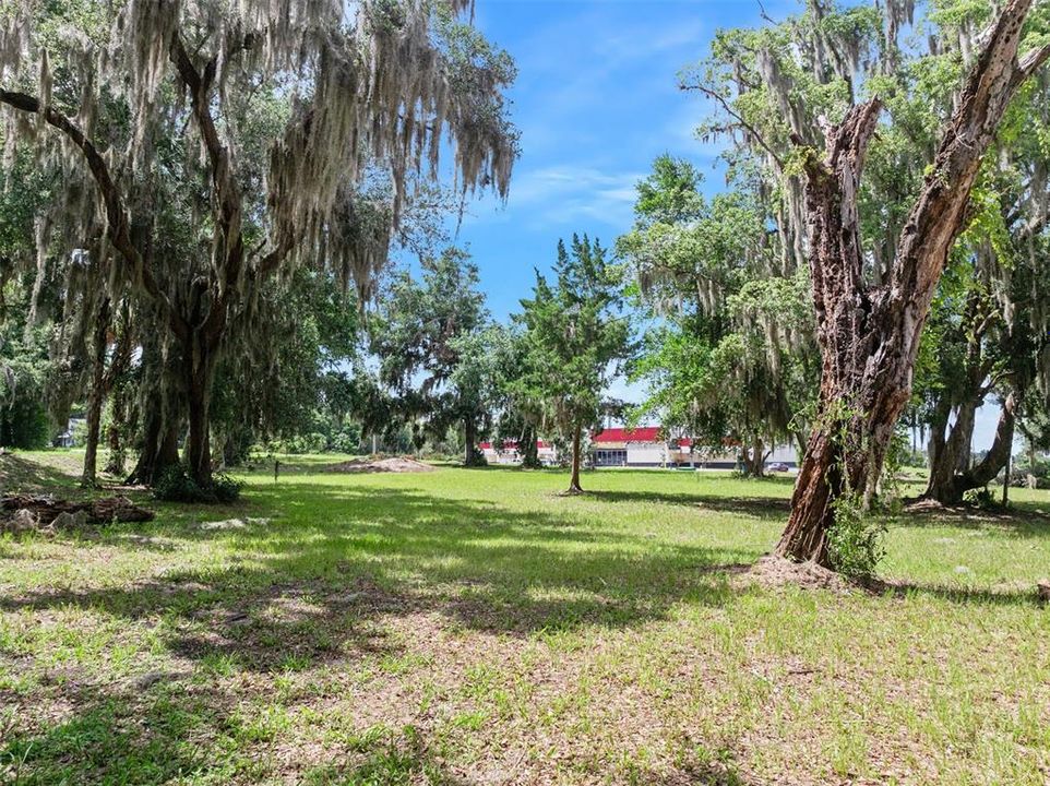 На продажу: $199,000 (0.79 acres)