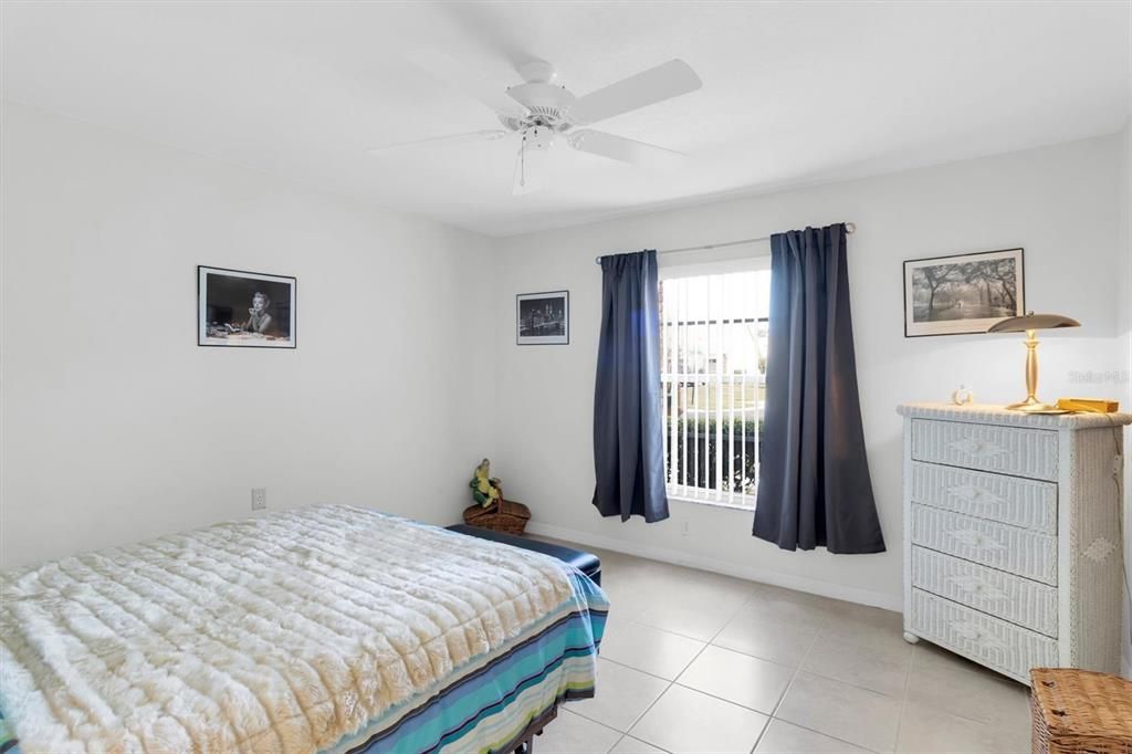 For Sale: $244,900 (2 beds, 2 baths, 1728 Square Feet)