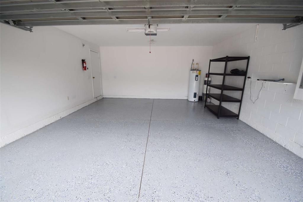Activo con contrato: $2,795 (5 camas, 3 baños, 2652 Pies cuadrados)