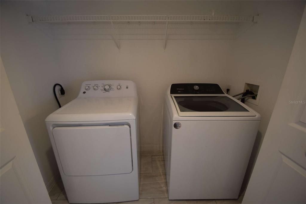 Activo con contrato: $2,795 (5 camas, 3 baños, 2652 Pies cuadrados)