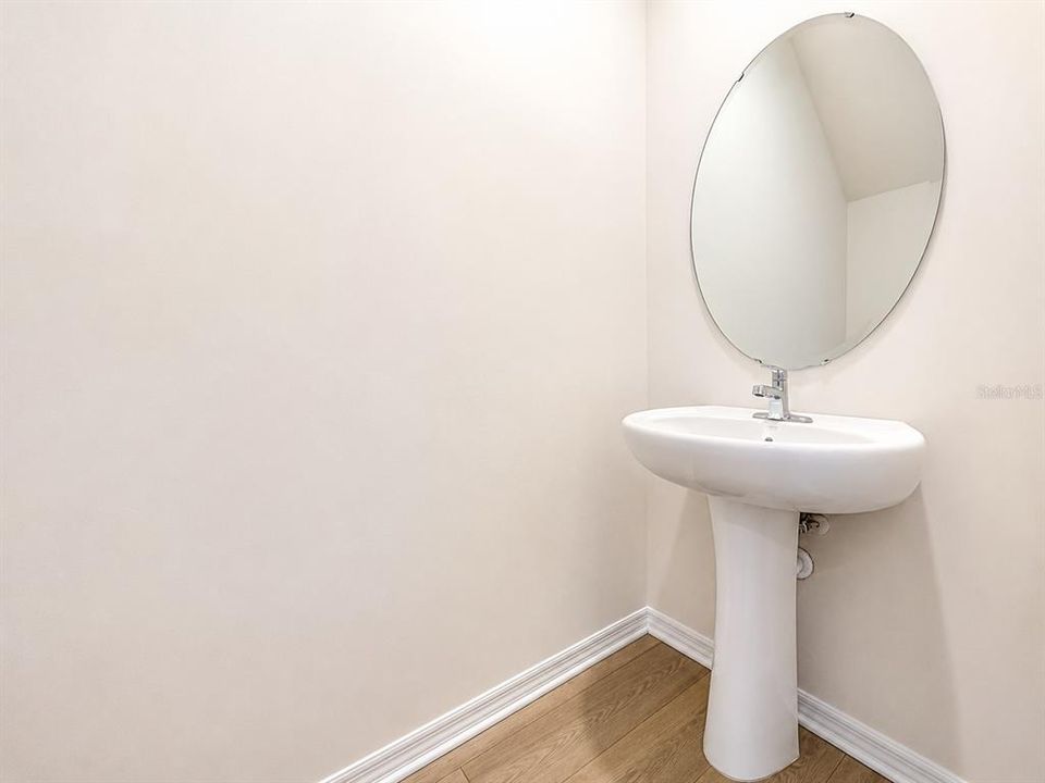 For Rent: $2,650 (3 beds, 2 baths, 1464 Square Feet)