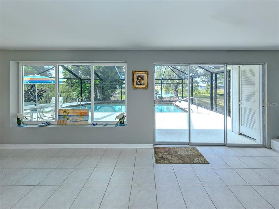 En Venta: $449,500 (3 camas, 2 baños, 1937 Pies cuadrados)