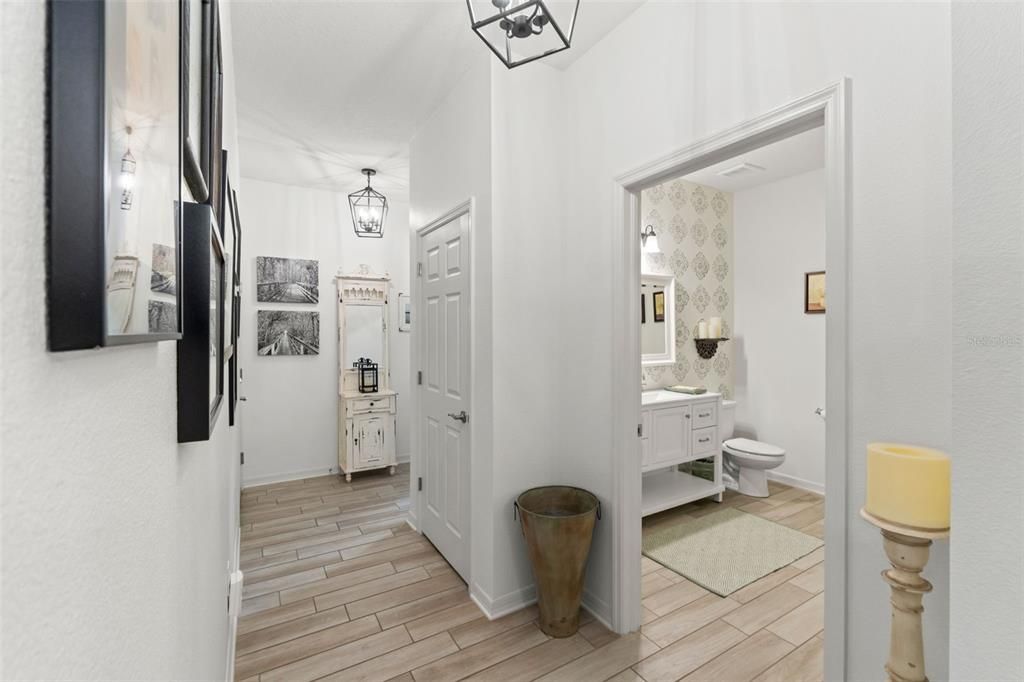 На продажу: $659,900 (3 спален, 2 ванн, 2408 Квадратных фут)