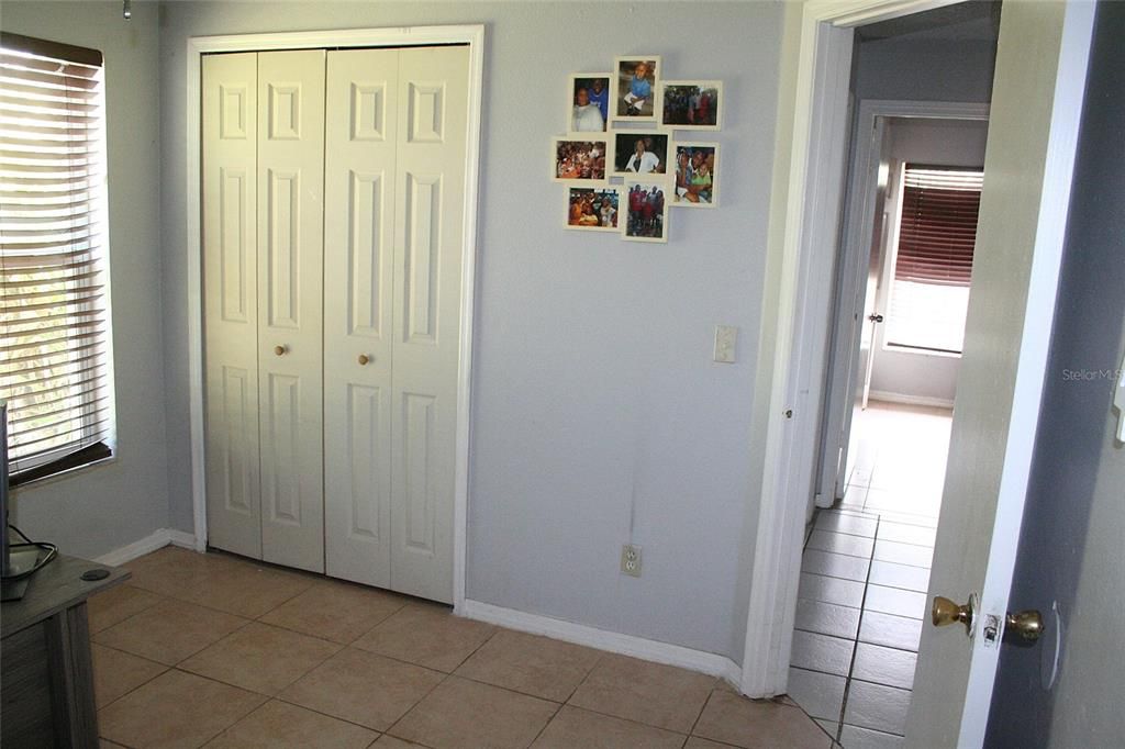 En Venta: $269,900 (3 camas, 2 baños, 1048 Pies cuadrados)