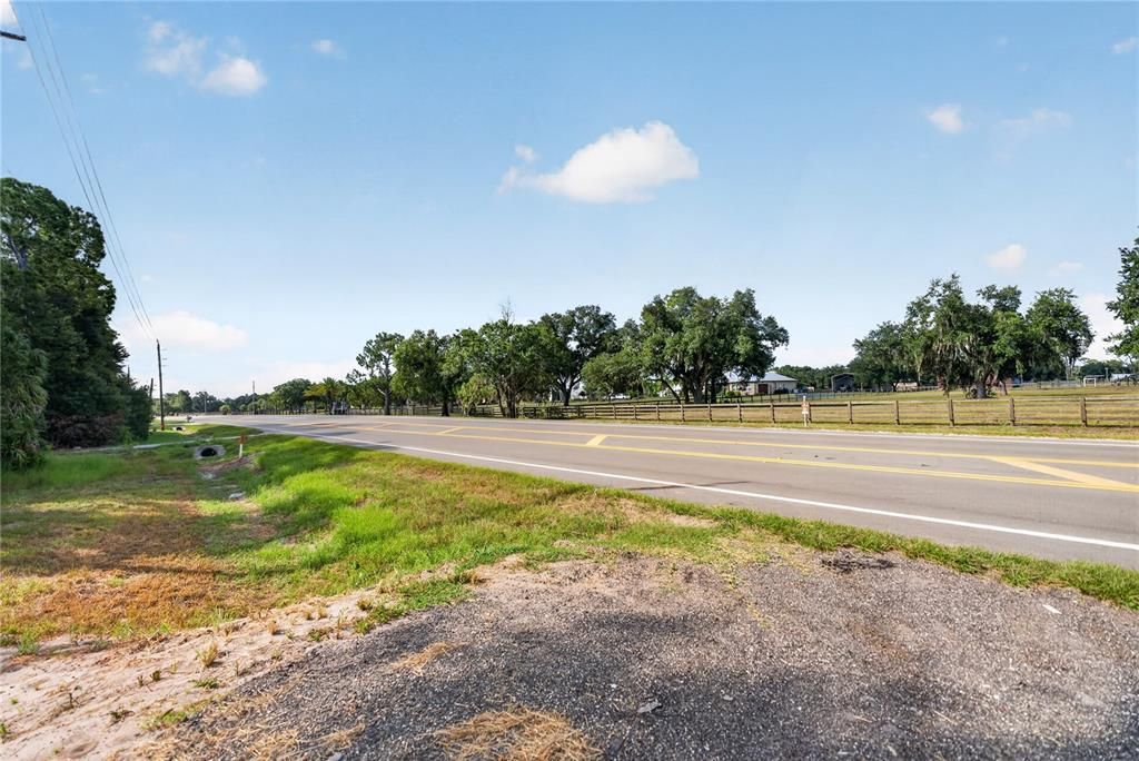 На продажу: $270,000 (1.00 acres)