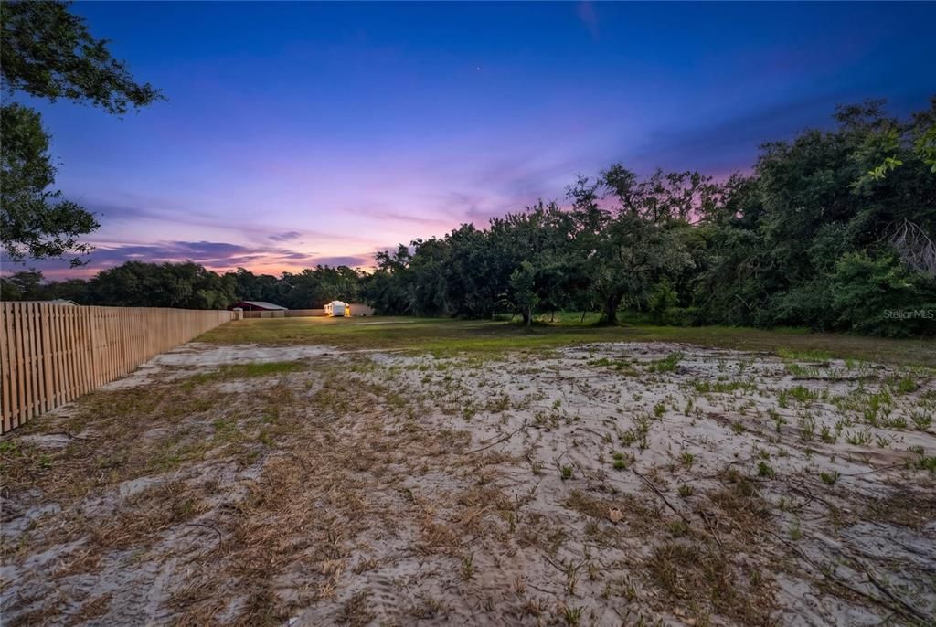 На продажу: $270,000 (1.00 acres)