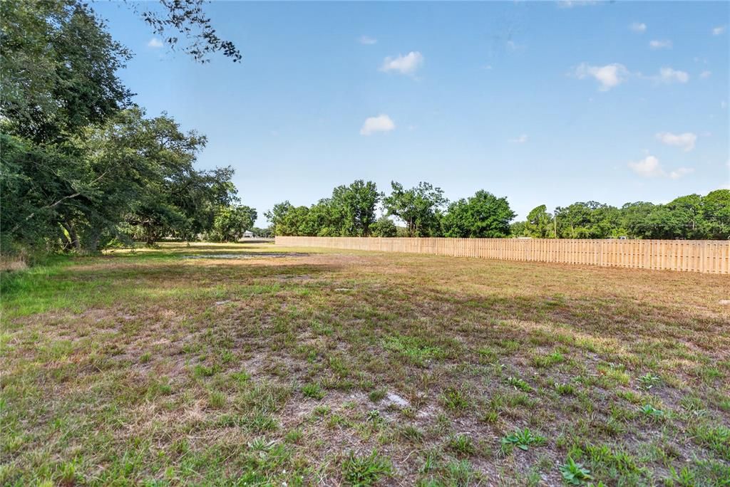 На продажу: $270,000 (1.00 acres)