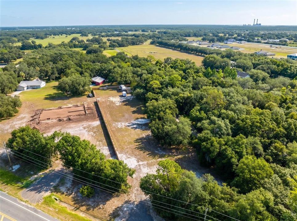 На продажу: $270,000 (1.00 acres)