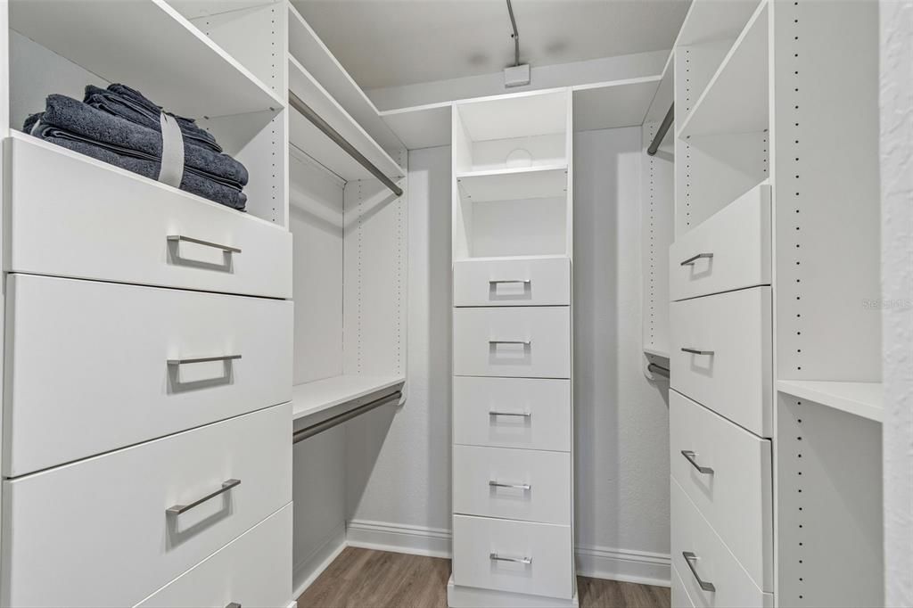 На продажу: $284,900 (3 спален, 2 ванн, 1140 Квадратных фут)
