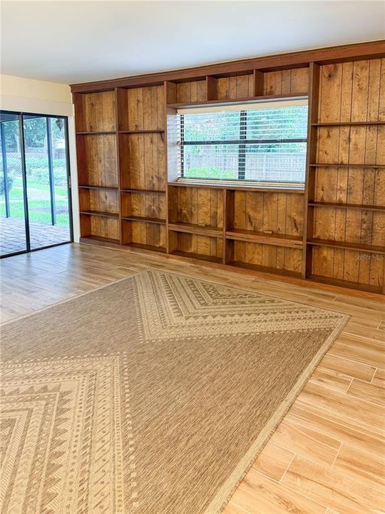 На продажу: $375,000 (3 спален, 2 ванн, 1684 Квадратных фут)