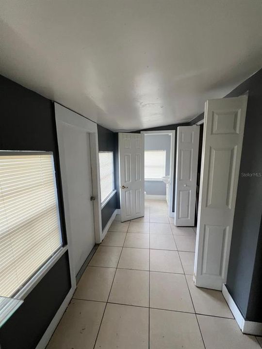 В аренду: $1,800 (3 спален, 1 ванн, 1064 Квадратных фут)
