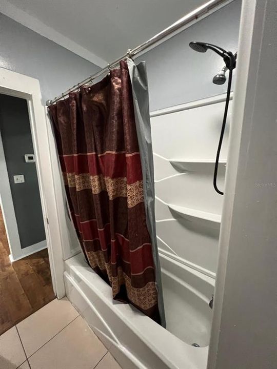 В аренду: $1,800 (3 спален, 1 ванн, 1064 Квадратных фут)